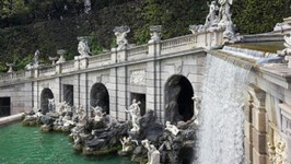 Reggia-di-Caserta-Fontana.jpg